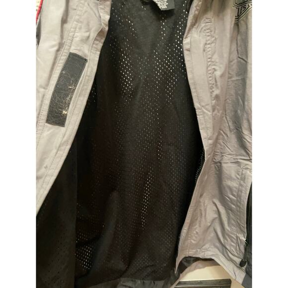 Harley Davidson hooded windbreaker size medium - Picture 6 of 9